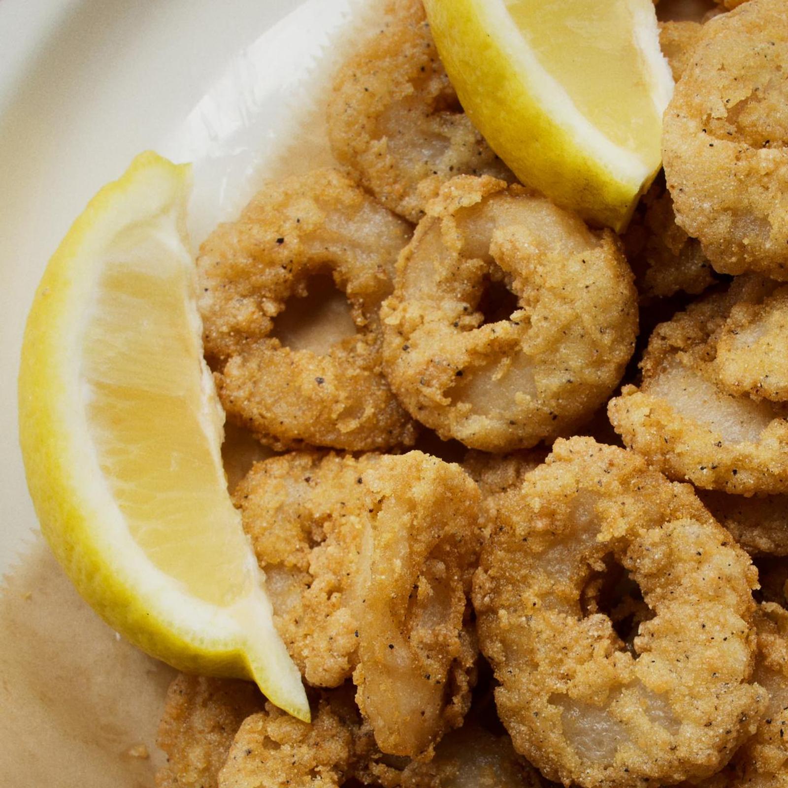 Fried calamari with lemon served at Civico 1845