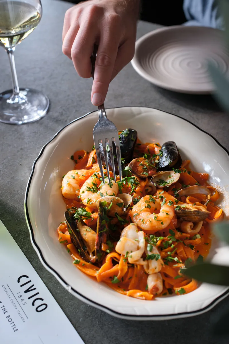 Seafood pasta with shrimp and shellfish at Civico 1845